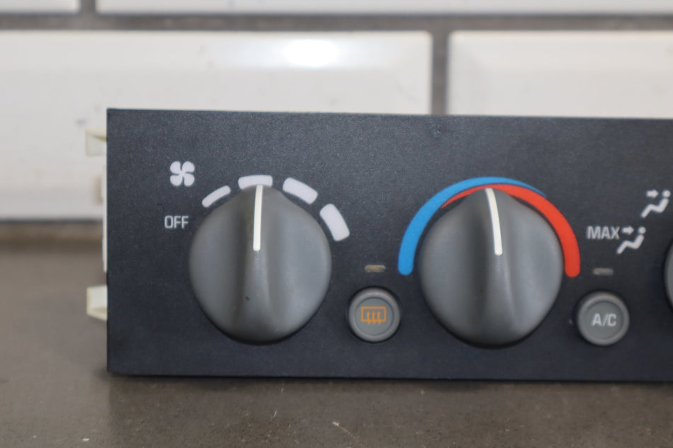 94-96 Pontiac Grand Prix Manual Climate Control Tested