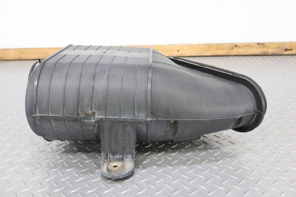 2003-2009 Hummer H2- Air Cleaner With Intake Tube 19153610