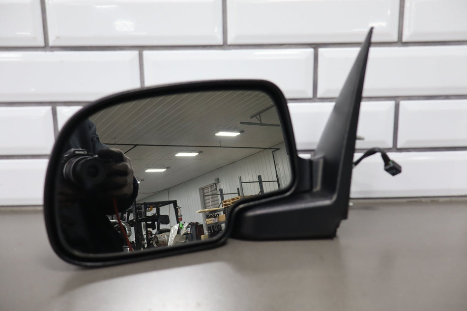 2001-2002 Chevrolet Silverado 2500 HD Left Door Mirror White 50U 15179830