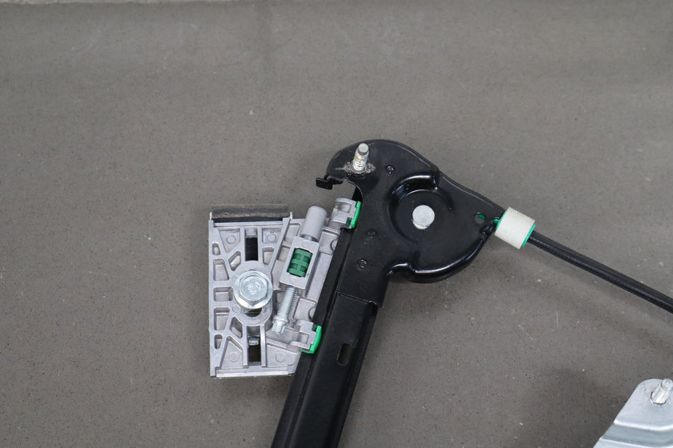 05-13 Chevy Corvette C6 RH Window Regulator 22895756