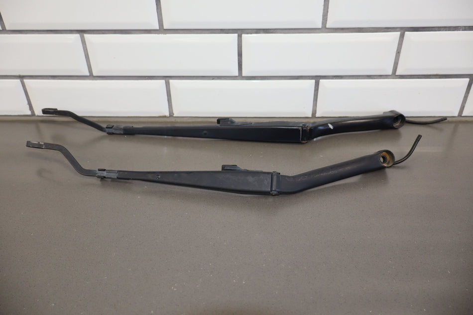 1997-2004 Chevrolet Corvette C5 Wiper Arm LH &amp; RH Pair