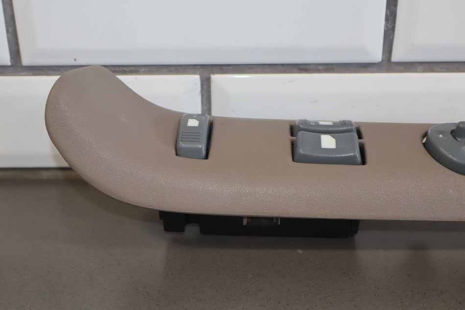 1999 GMC G3500- Front Door Switch