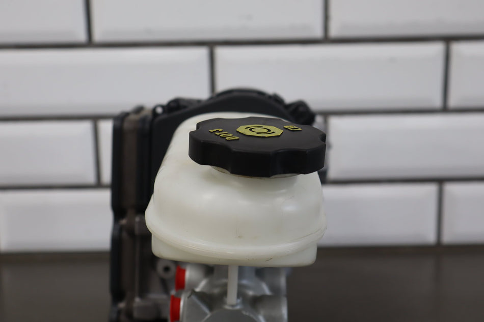12-20 Tesla Model S Power Brake iBooster Master Cylinder Reservoir Tank Oem