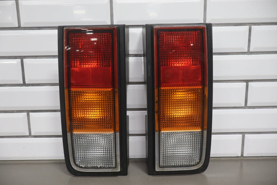 2003 Hummer H2 Taillight Set 15193458 OEM