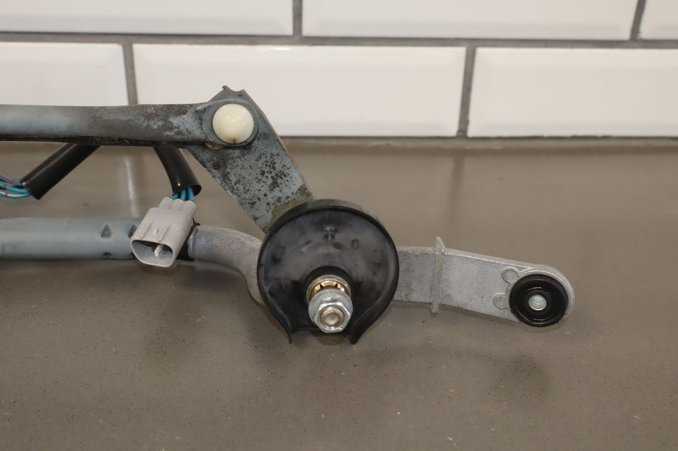 2011 Lexus GX460- Wiper Linkage