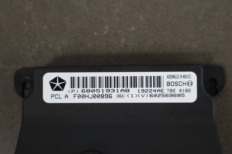 2011-14 Dodge Challenger RH Door Control Module 68051931AB