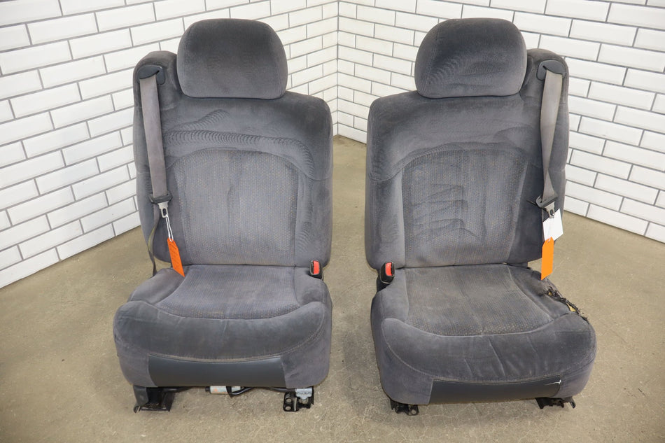 2001 Chevrolet Silverado 2500- Front Seat