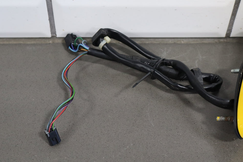 2001-2004 Chevrolet Corvette Left Door Mirror Millenium Yellow 79 10416321