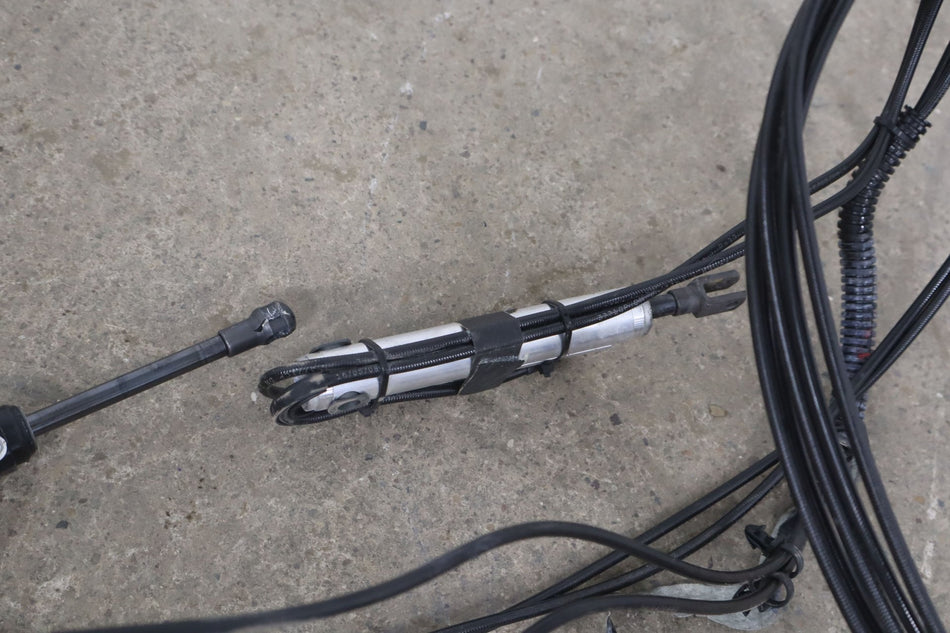 2010 Chevrolet Corvette- Convertible Top Hydraulic Cylinder