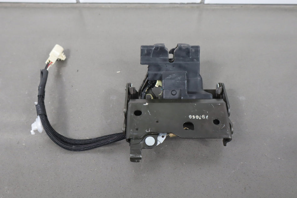 2003 Lexus SC430 Lid Latch OEM