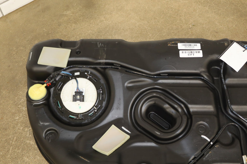 11-14 Dodge Challenger Fuel Tank 19.5 Gal With Pump