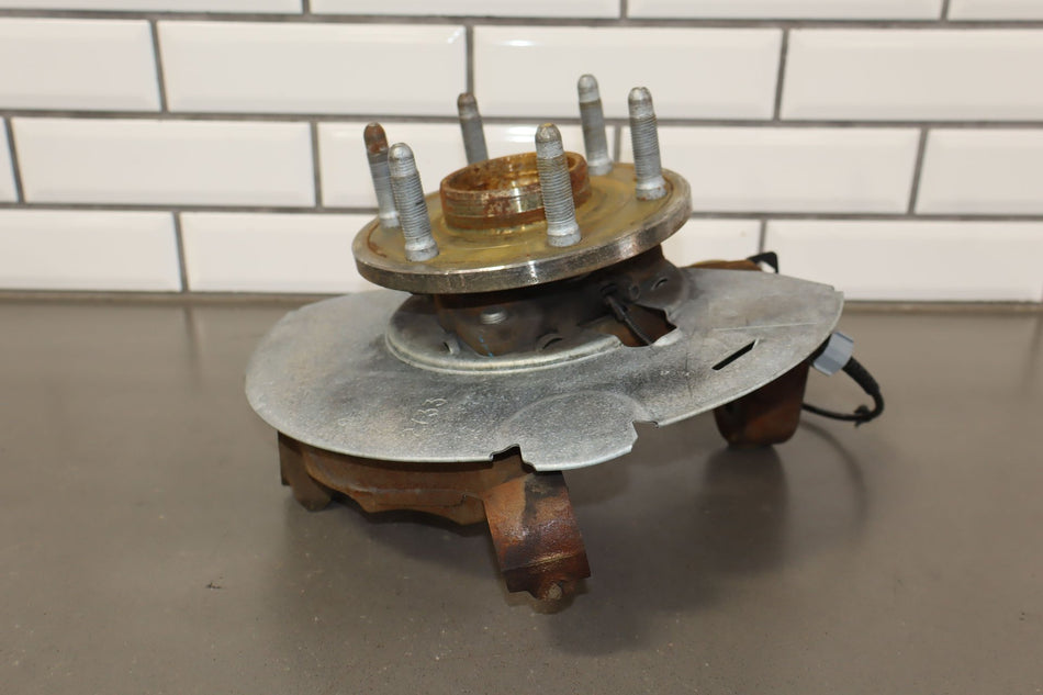 2010 GMC Yukon Right Front Spindle