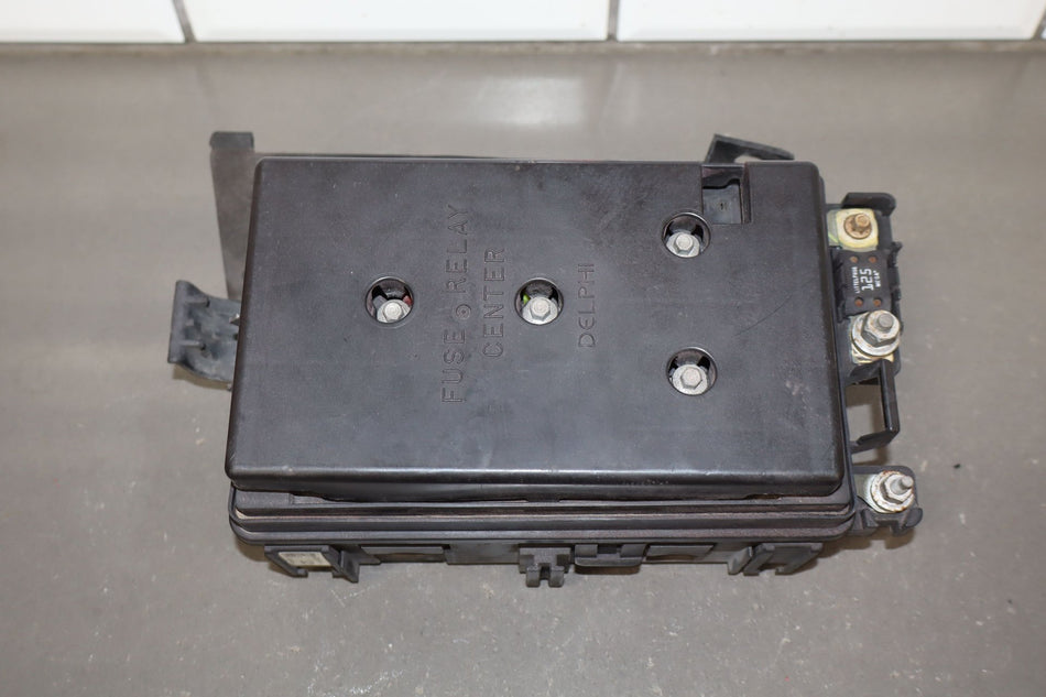 2003 Chevrolet SSR- Engine Fuse Box