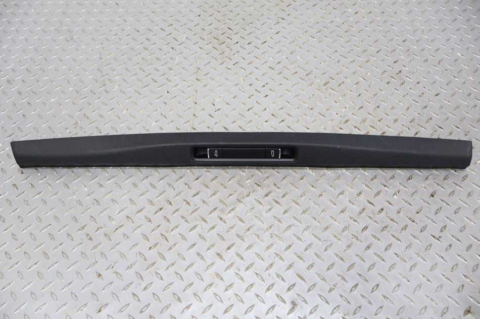 17-24 Porsche 718 Cayman Boxster Left Inner Sill Plate (Black)