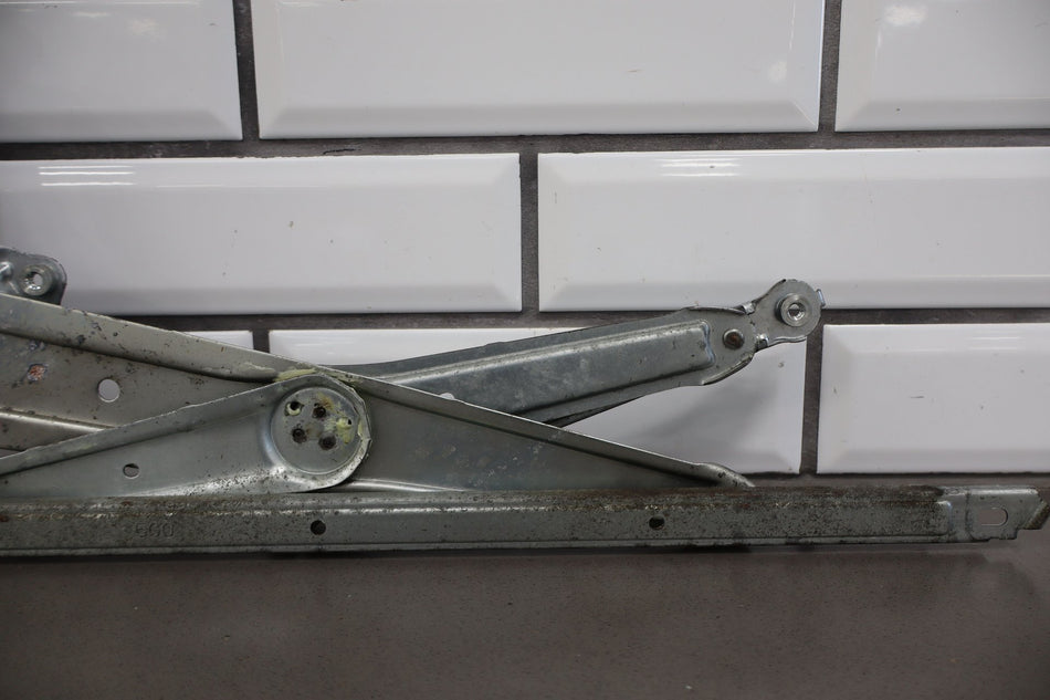 2012 Lexus GX460- FRONT DOOR REGULATOR