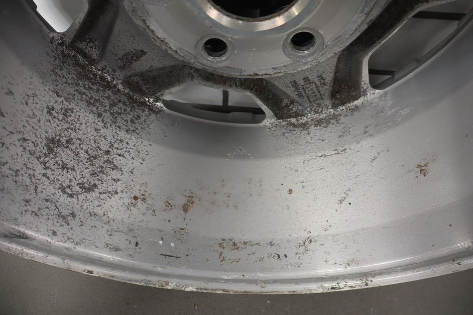 2004 Chevrolet Suburban 1500- Wheel
