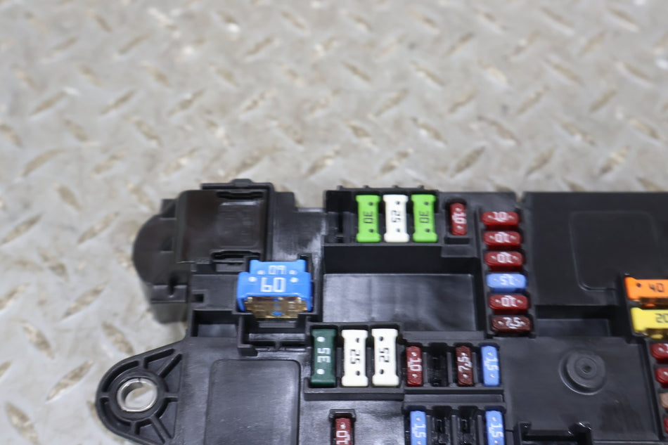 Cabin Fuse Box, 2022, Rivian, R1S