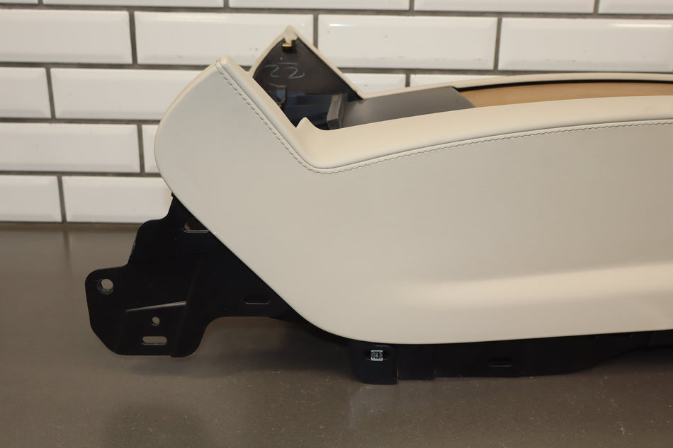 2021 Tesla Model X Front Console crm