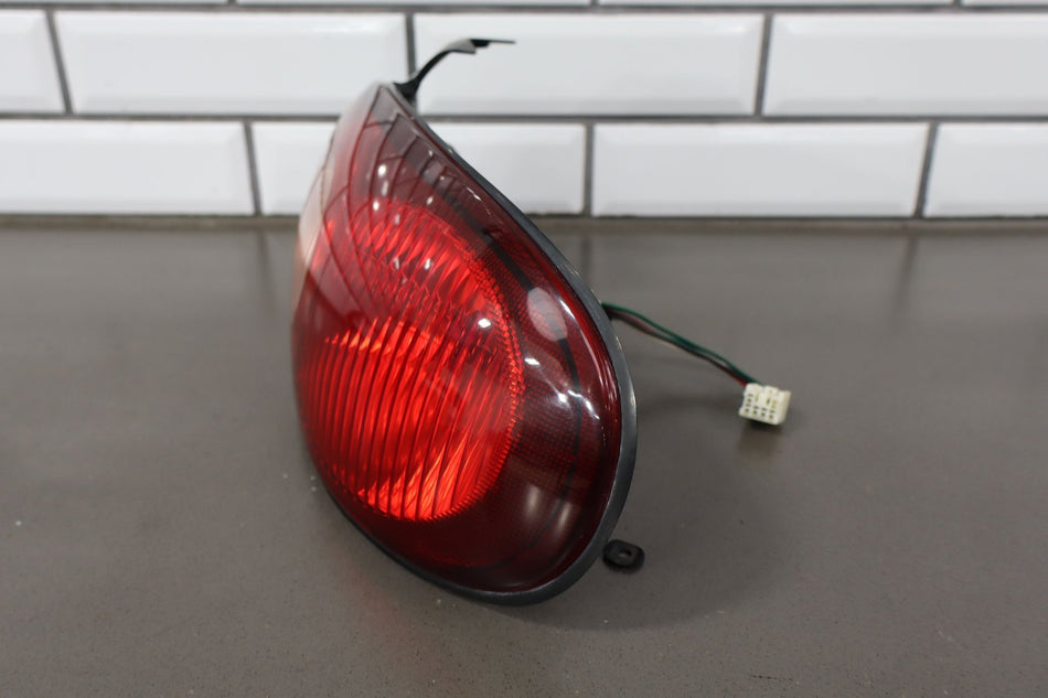 2001-2005 Mazda MX-5 Miata Right Tail Light N06651150