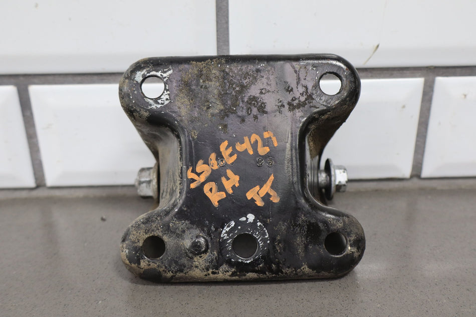1992-1996 Chevrolet Corvette- Engine Mount Brackets- Pair