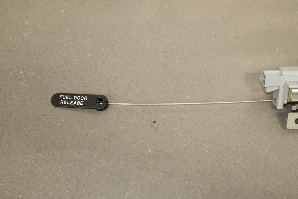 1997-2004 C5 Corvette Fuel Tank Filler Door Release Cable & Motor 10275633