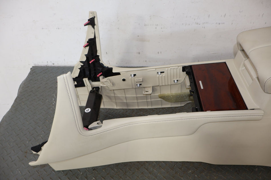 2013 Lexus GX460- Front Console