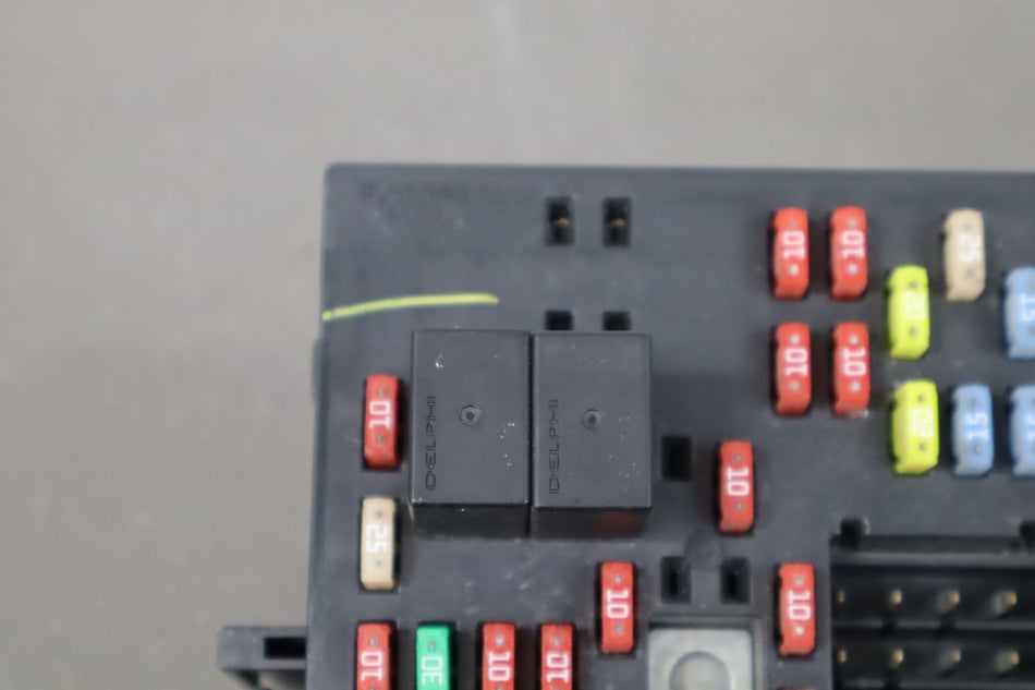 2003 Hummer H2- Cabin Fuse Box