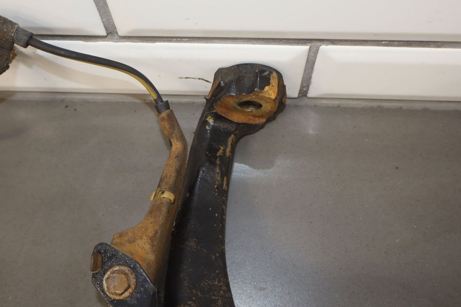 2002 Toyota Land Cruiser- Right Front Spindle