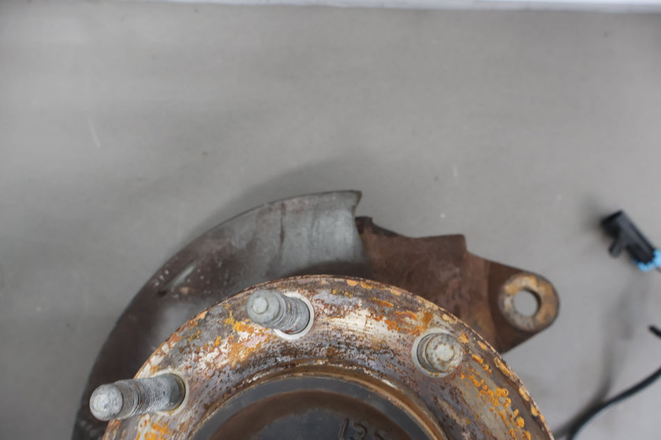2005 Chevrolet Silverado 2500- Right Front Spindle