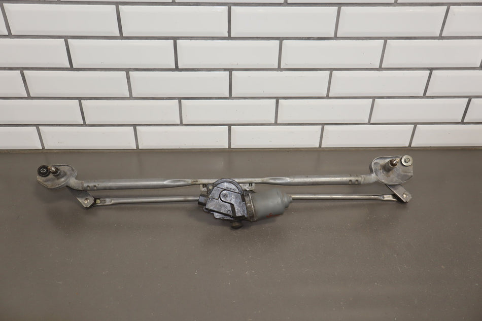 2008-2010 Dodge Challenger Front Wiper Motor OEM