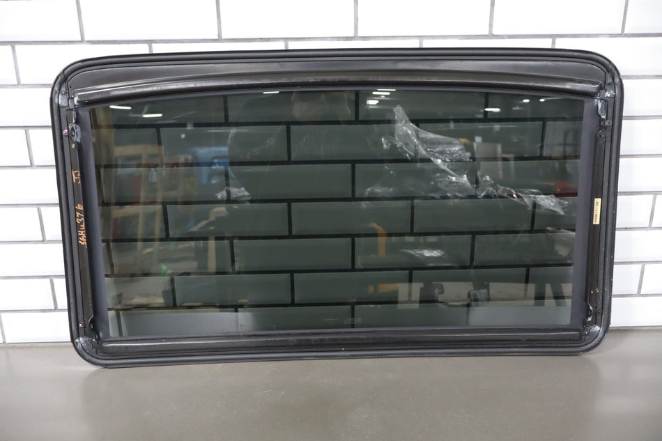 2003-2009 Hummer H2- Sunroof Glass Window 15781625