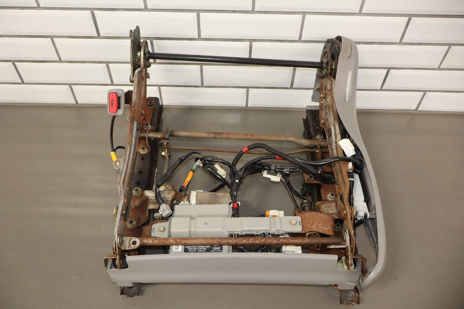 Front Seat Track, 2005, Lexus, LX470