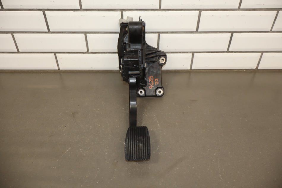 2011 Ford F-150 SVT Raptor 6.2L Throttle Pedal Assembly OEM