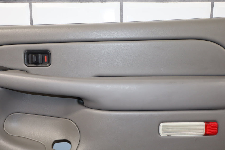 2005 Chevrolet Silverado Right Rear Door Trim Panel Medium Gray 922