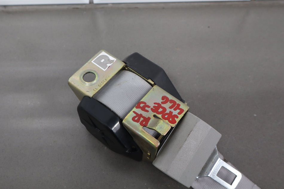 1993 Chevrolet Silverado 2500 GMT400- Rear Seat Belt