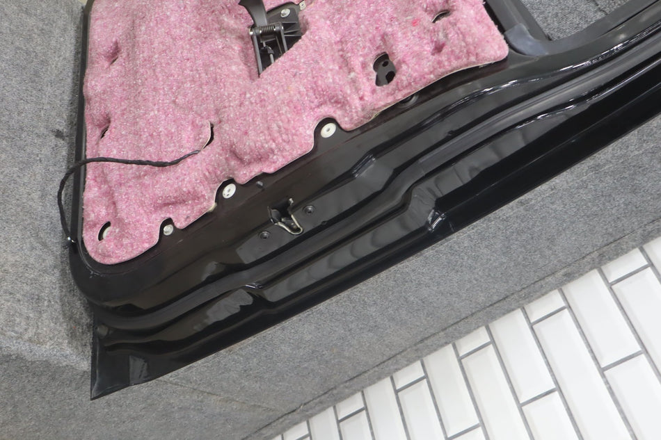 2007 Hummer H2- Right Front Door