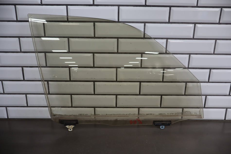 1998-2003 Lexus LX470 Right Front Door Window 6810160241