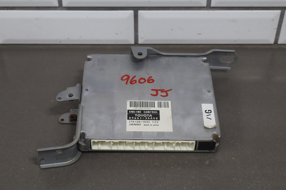 2004-2005 Toyota 4Runner 4.7L Gasoline 2uz-fe Engine Computer
