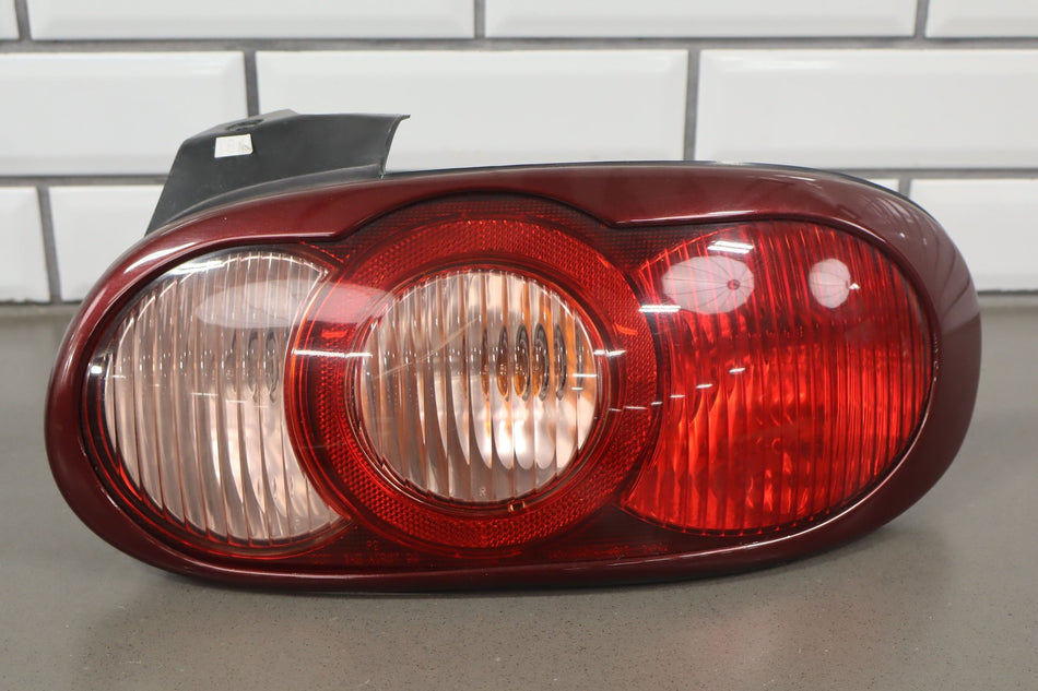 2003 Mazda MX-5 Miata Right Tail Light N06651150