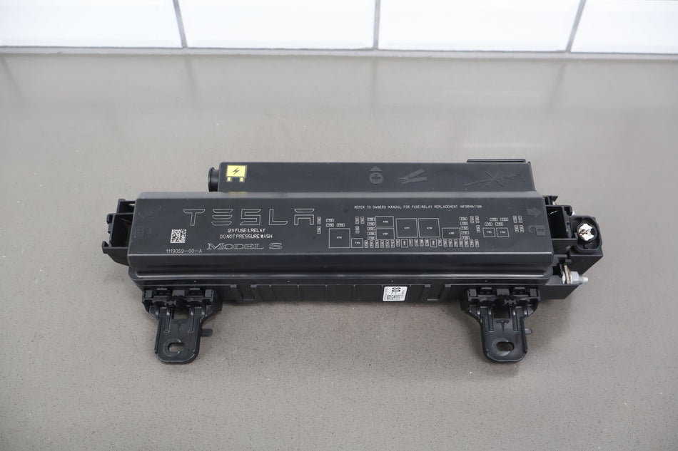 2018 Tesla S L Engine Fuse Box