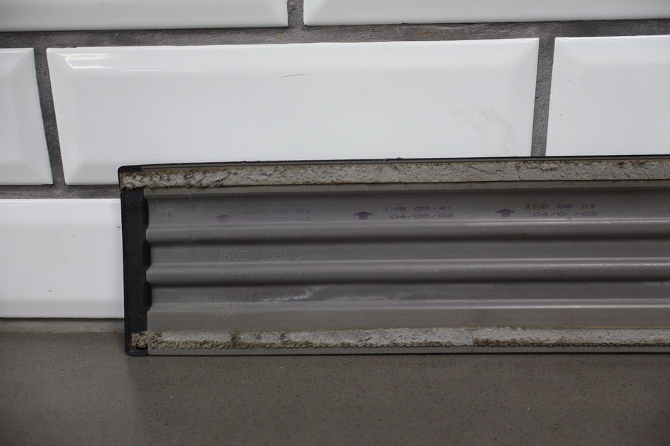 Right Rear Door Molding, 2002, Chevrolet, Silverado 2500
