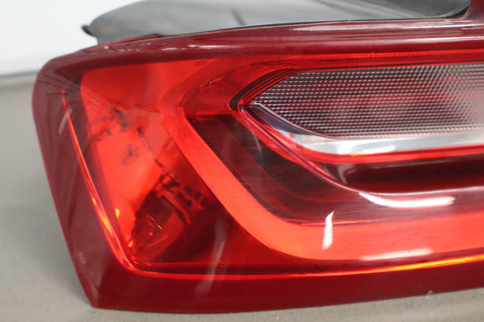 2018 Chevrolet Camaro- TAIL LIGHT ASSEMBLY