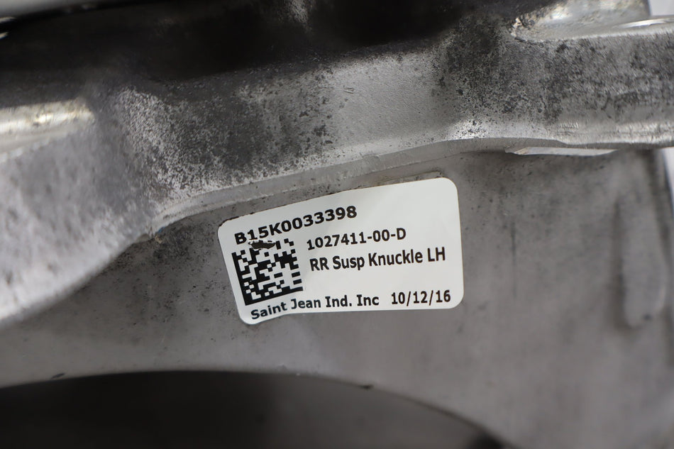 2016 Tesla X- REAR KNUCKLE/STUB AXLE