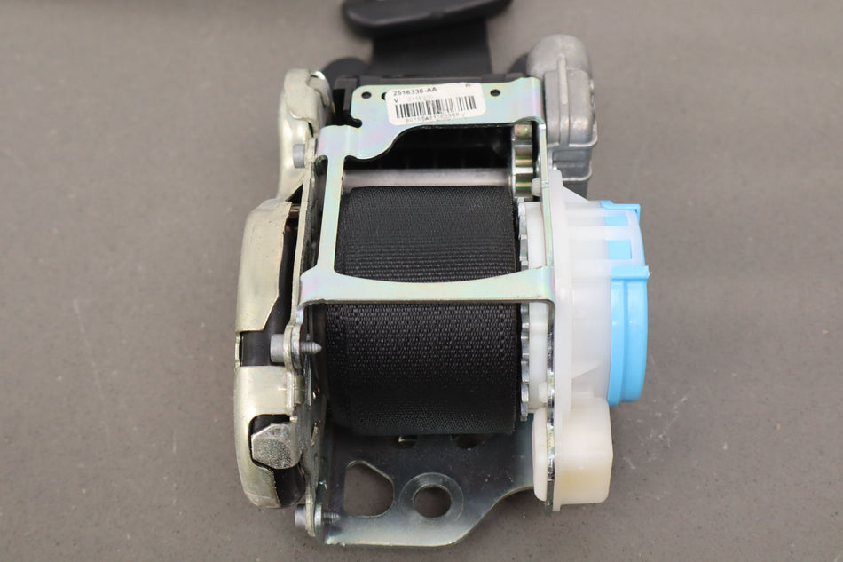 2016 Tesla X- Front Seat Belt