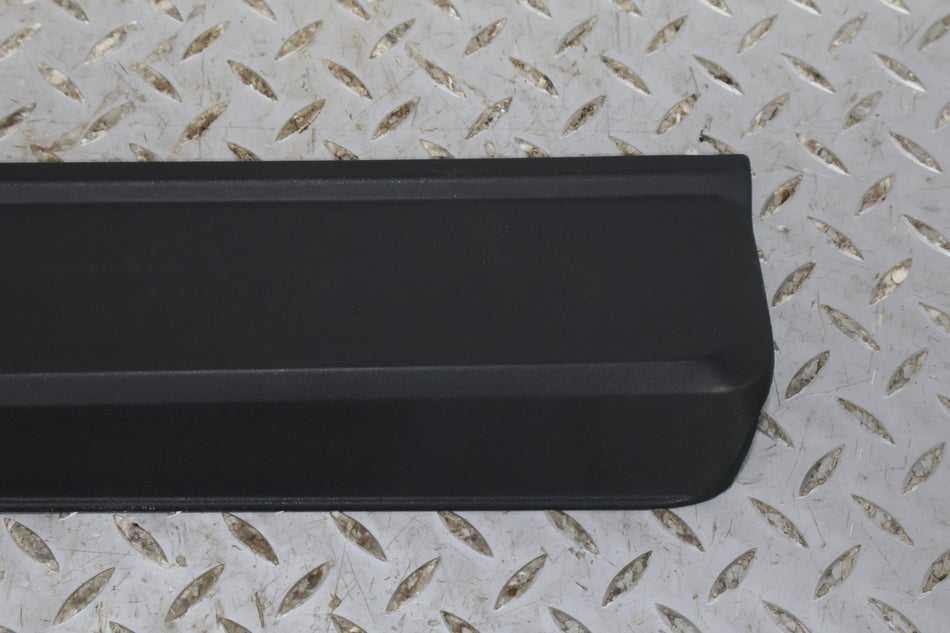 17-24 Porsche 718 Cayman Boxster Right Outer Sill Plate