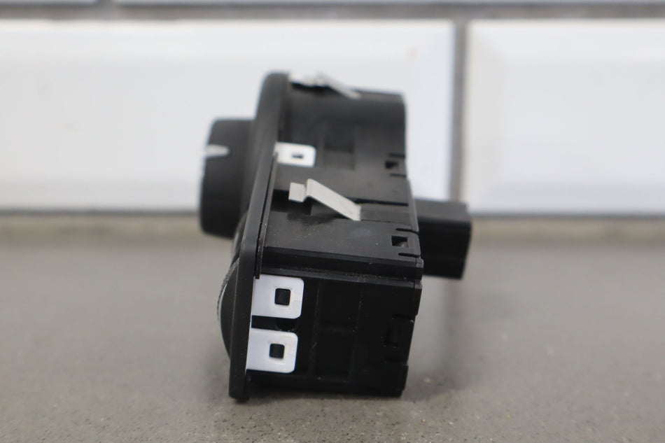 2018 Chrysler Pacifica- Headlight Switch