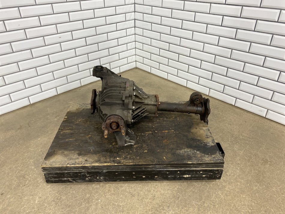 2003-2006 Hummer H2 4x4 Front Differential Carrier 4.10 Ratio OEM 25819234