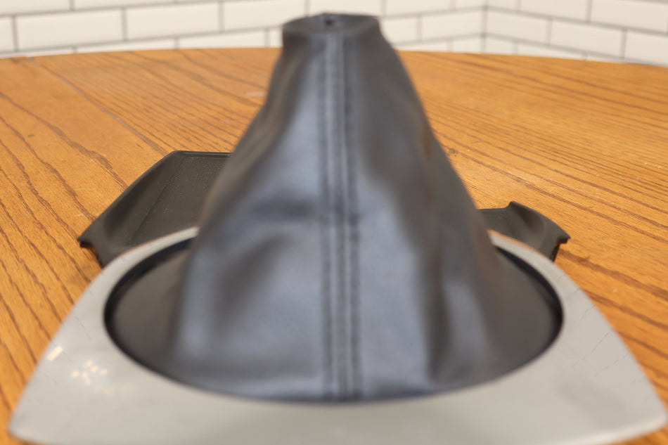 2017 Fiat 124 Spider- Front Console