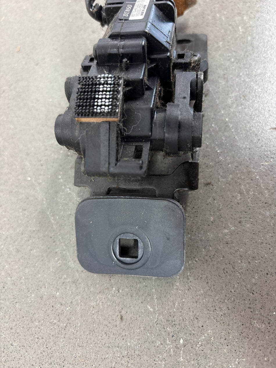 1998-2002 Toyota Land Cruiser Lexus LX470 Right Rear Quarter Glass Window Motor