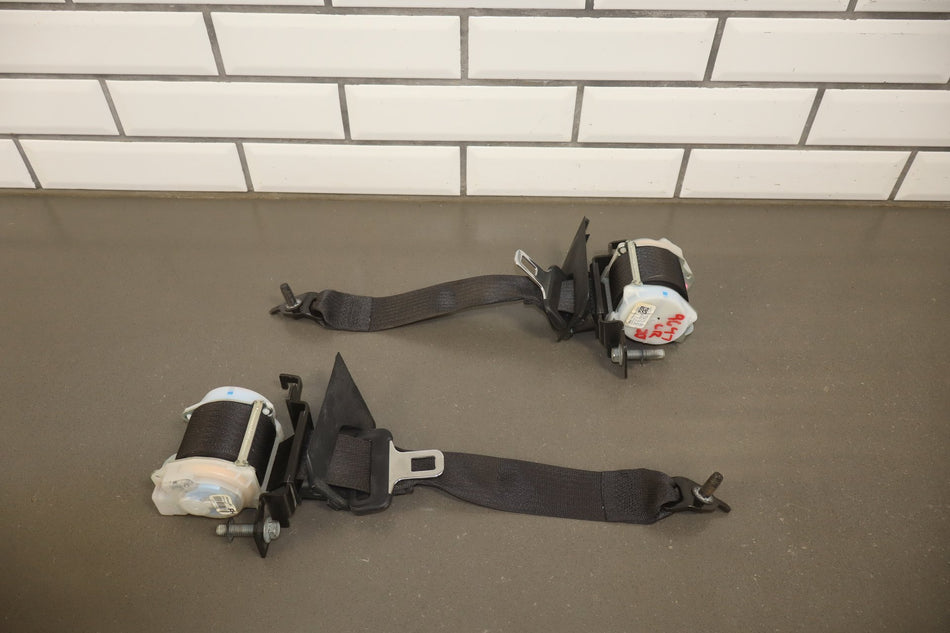 2015-2017 Ford Mustang GT Pair OEM Rear Seat Belt Retractors Left/Right